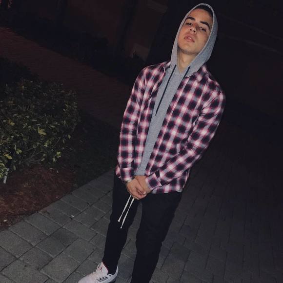 Profile Picture of Jeremy Serrano (@jserrvno) on Poshmark