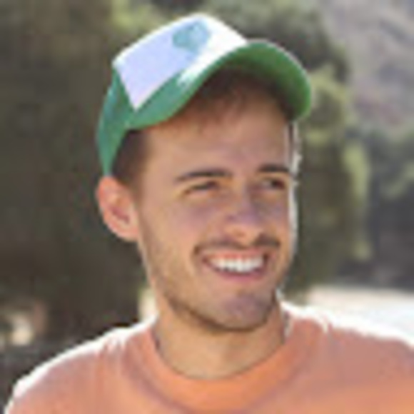 Profile Picture of Alex Guttman (@alex_guttman) on Poshmark