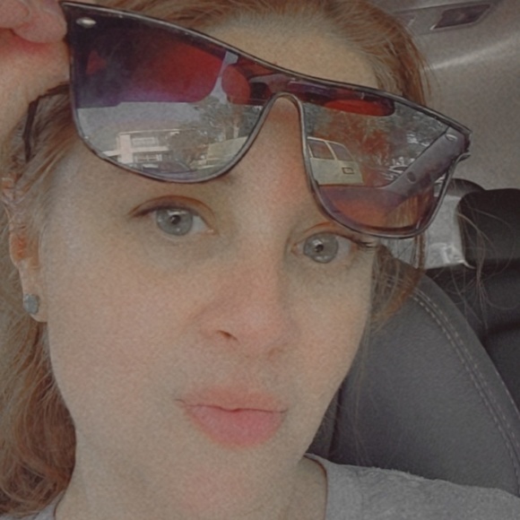 Profile Picture of Christine Memoly diaz (@halloweenchris) on Poshmark