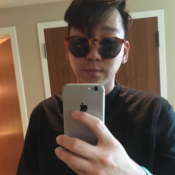 Profile Picture of Jacky Ng (@giiiiiiii) on Poshmark