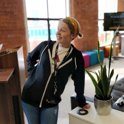 Profile Picture of Helen Campbell (@Helehum) on Twitter