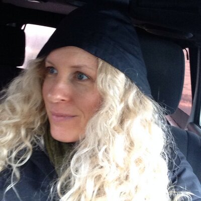 Profile Picture of April Ritzenthaler (@lamuerta) on Twitter