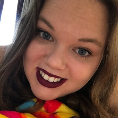 Profile Picture of Amanda Tharp (@mandyybear) on Twitter