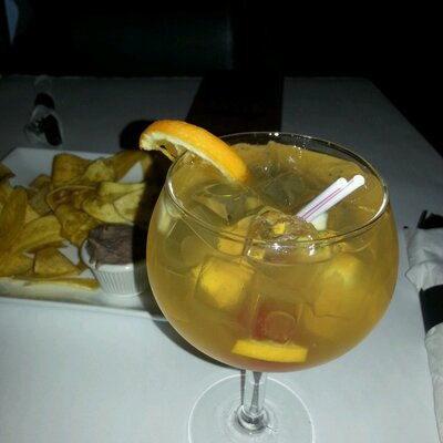 Profile Picture of Lisa McKay Harris (@babybratt64) on Twitter