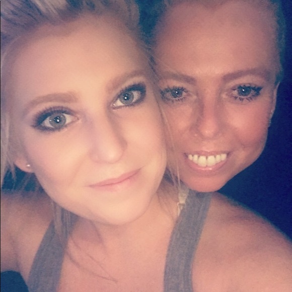 Profile Picture of Kristin Edmiston (@kristinedmiston) on Poshmark
