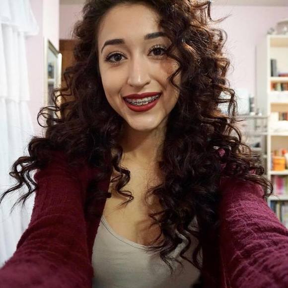 Profile Picture of Devanna Mary palomino (@devannamary) on Poshmark