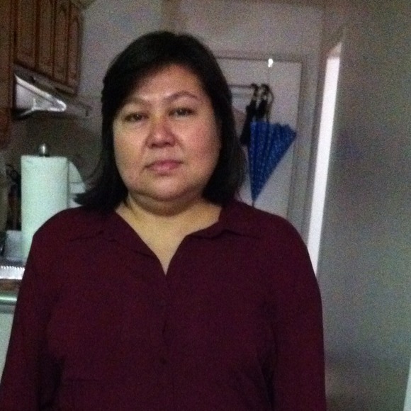 Profile Picture of Nweni Myint (@nwenimyint) on Poshmark