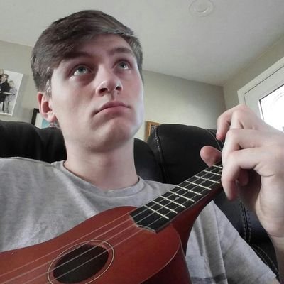 Profile Picture of Jacob Pender (@imonthetoilet69) on Twitter
