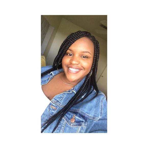 Profile Picture of Alexis Pruitt (@lexispruitt) on Poshmark