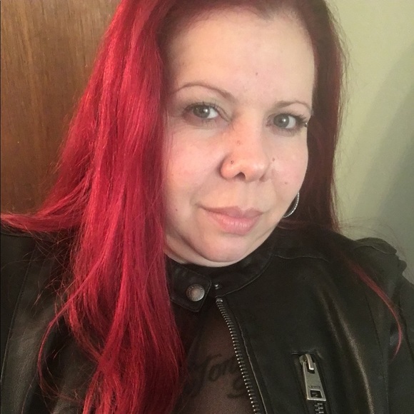 Francine Barone - Poshmark Profile Picture of Francine Barone (@francinebarone) on Poshmark