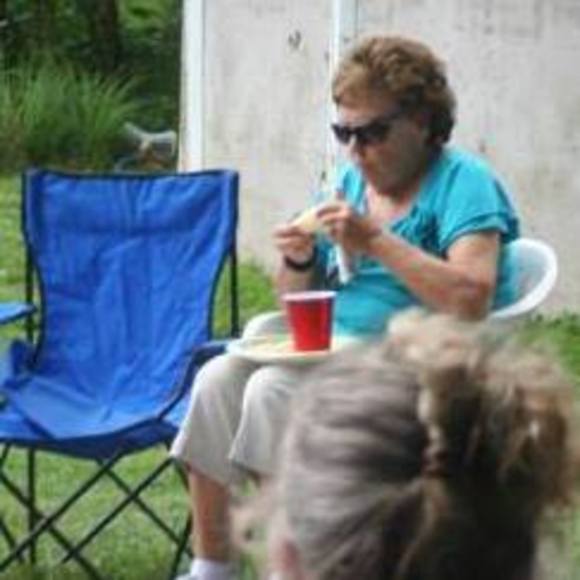 Profile Picture of Hollingsworthmargaret Boyd (@jacksonfan83106) on Poshmark