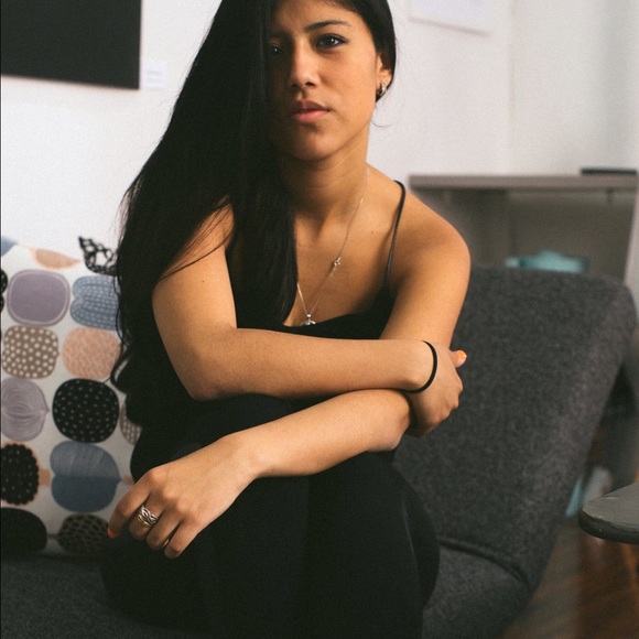 Profile Picture of Diana Vanegas (@deevanegas10) on Poshmark