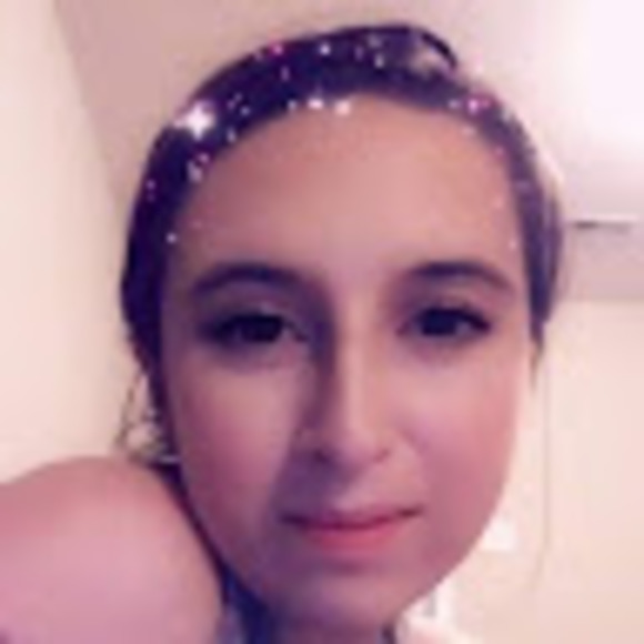 Profile Picture of Savannah Singleton (@savannahsing710) on Poshmark