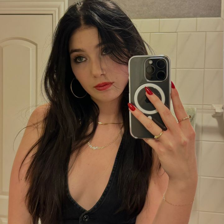 Profile Picture of   Hope Michalek... (@hope.michalek) on Tiktok