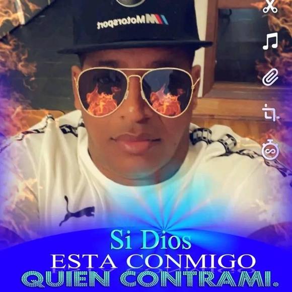 Profile Picture of Rafael Vizcaino fabregat (@rafaelvizcai985) on Poshmark