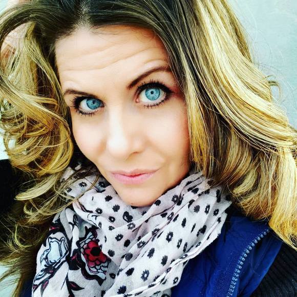 Profile Picture of Crystal Coffey (@coffeymom35) on Poshmark
