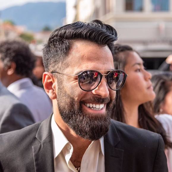Profile Picture of Arash aaron Sefat (@asefat) on Poshmark