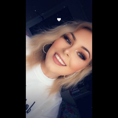 Profile Picture of Sarah Cameron (@sairsss) on Twitter