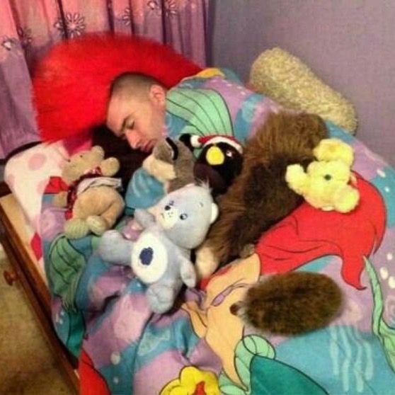 Profile Picture of aaron (@donothindeadbeat) on Tiktok