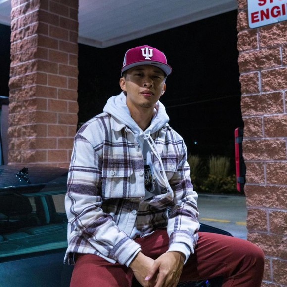Profile Picture of James West (@jameswest23) on Poshmark