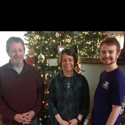Profile Picture of Mandy Roche (@MandyRoche8) on Twitter