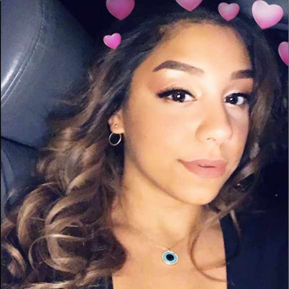 Profile Picture of Carolina Mouawad (@mouawad3) on Poshmark