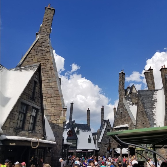 Profile Picture of Bianca Ogando (@biancaogando) on Poshmark