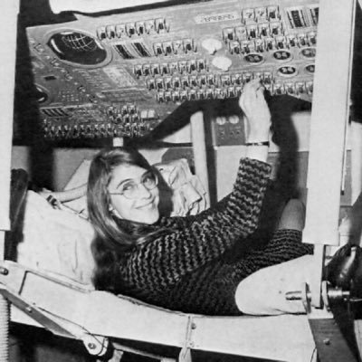 Profile Picture of Margaret Hamilton (@marghamilton11) on Twitter