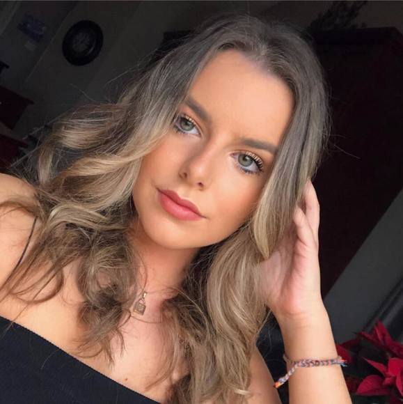 Profile Picture of Alexandralea Hutton (@luvs2dance4ever) on Poshmark