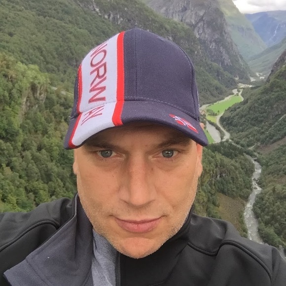 Profile Picture of John Honos (@johnnybleu55) on Poshmark