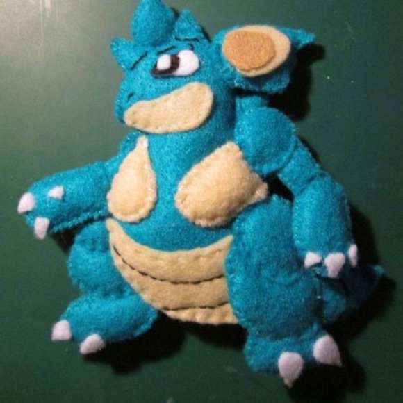 Profile Picture of Delyth Thomas (@ta1010101010) on Poshmark