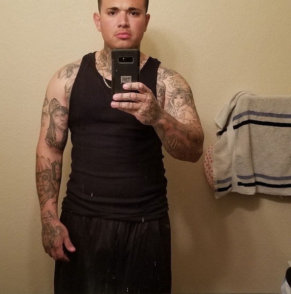 Profile Picture of Tony Estrada (@tlestrada89) on Poshmark