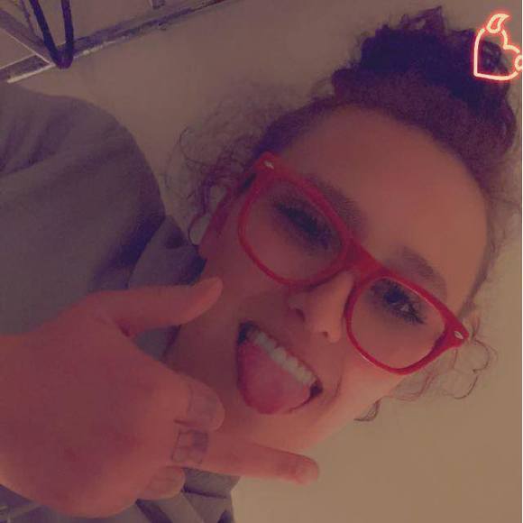 Profile Picture of Bailey Bee (@baileybee207) on Poshmark