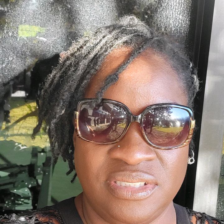 Profile Picture of itsmemi (@ebonijett) on Tiktok