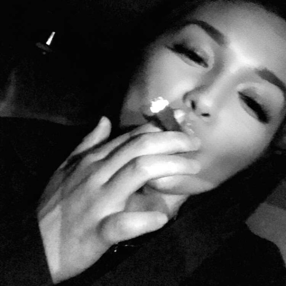 Profile Picture of Stepheny Ochoa (@stephyyo) on Poshmark