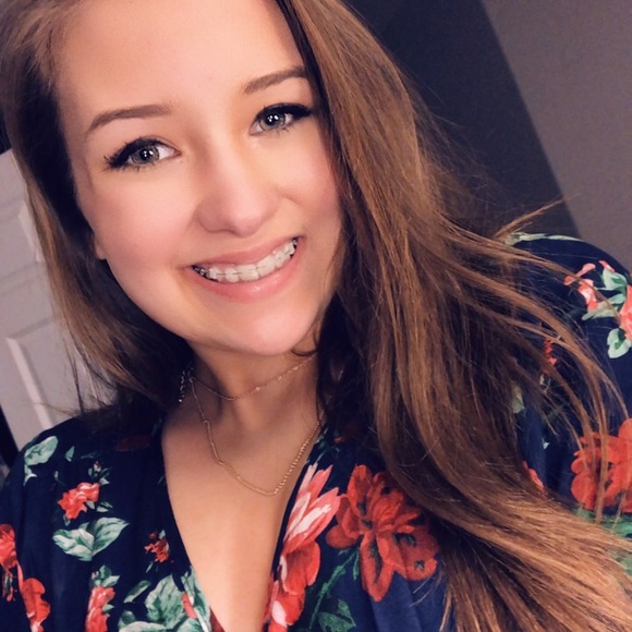 Profile Picture of Jas Wright (@jasw2527) on Poshmark