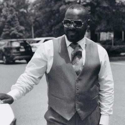 Profile Picture of D. Grant Stevenson (@dgrantstevenson) on Twitter