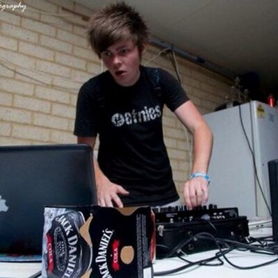 Profile Picture of Brad Gault (@BrAdGaULt) on Twitter
