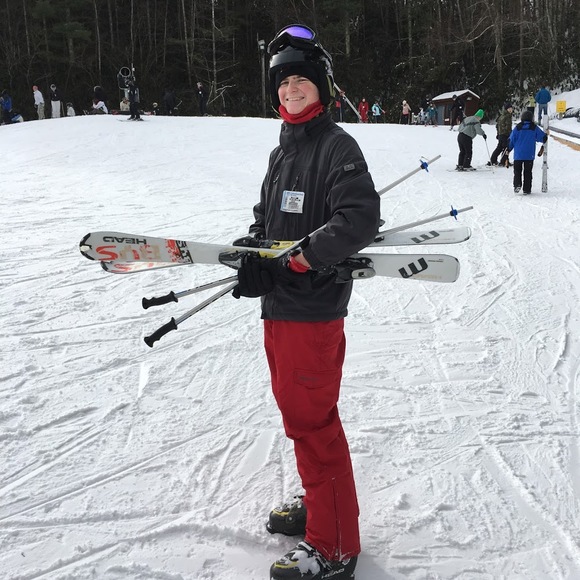 Profile Picture of Andrew Gibbs12 (@dgibbs0712) on Poshmark