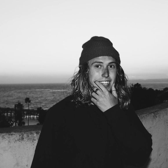 Profile Picture of Tanner Moody (@tannermoods) on Poshmark