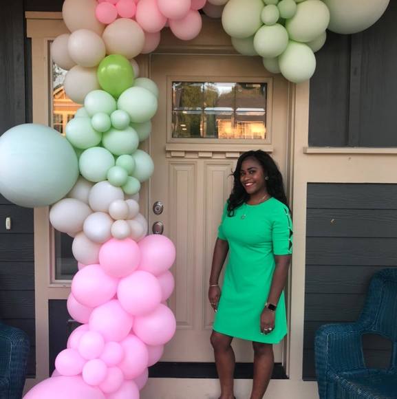 Profile Picture of Tareva Marshall (@foxyre2c) on Poshmark