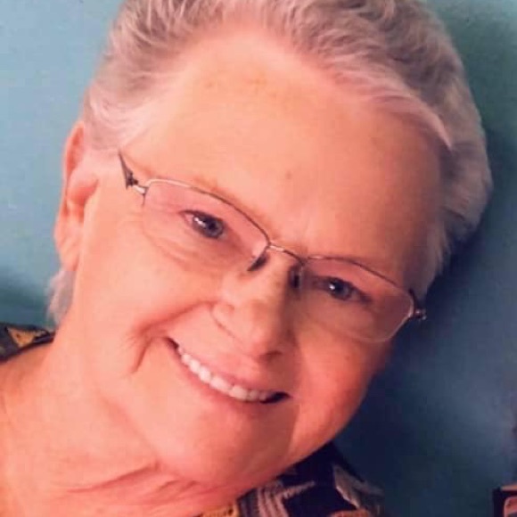 Profile Picture of Nancy Simmons (@vacnsew) on Poshmark