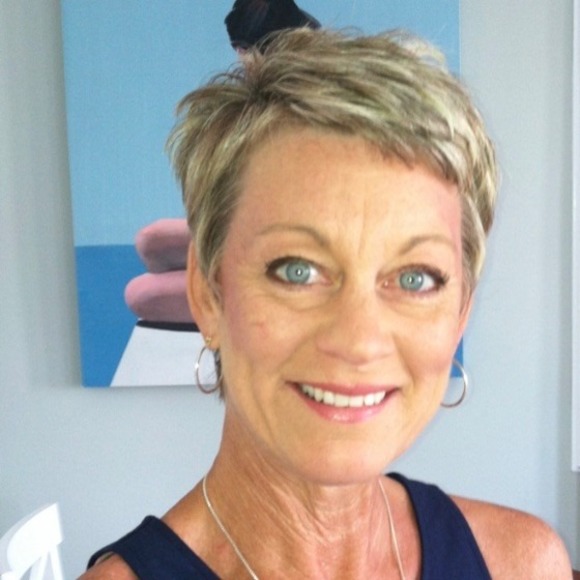 Profile Picture of Cindy Guttmann (@cindy_guttmann) on Poshmark