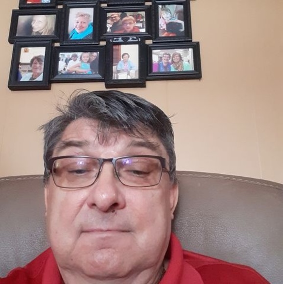 Profile Picture of Brian Ross (@brianross318) on Poshmark