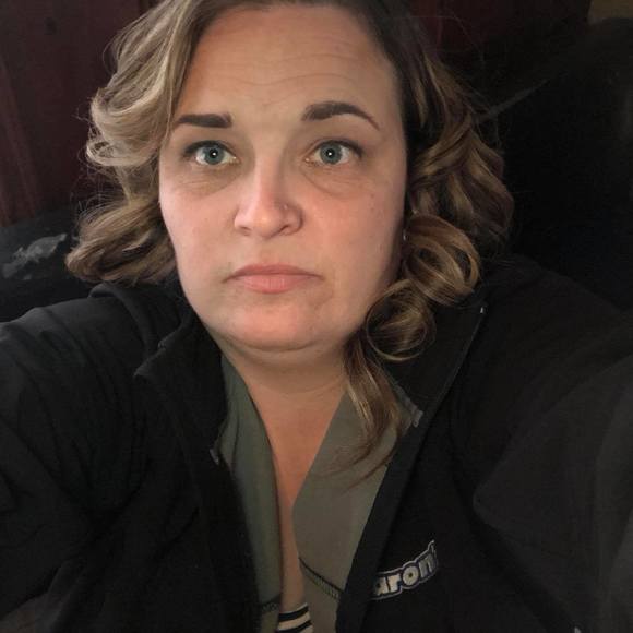 Profile Picture of Kellie Keene (@kellie36) on Poshmark
