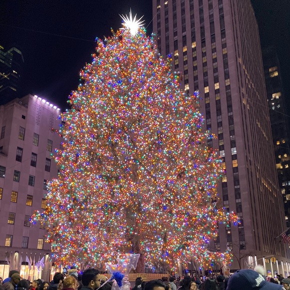 Profile Picture of Shkurte Papraniku (@shkurtep) on Poshmark