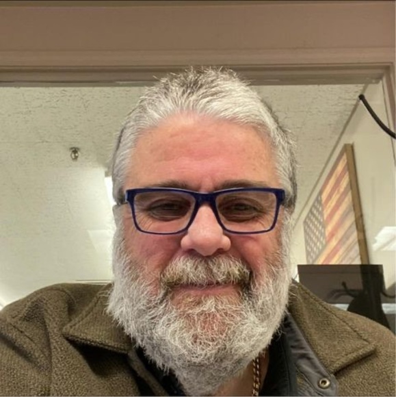 Kenny Reynolds - Poshmark Profile Picture of Kenny Reynolds (@kennyareynolds) on Poshmark