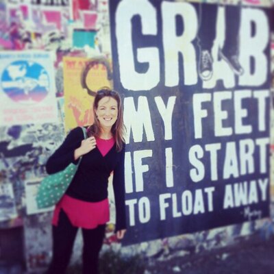 Profile Picture of Caitlin Mackinder (@caitmackinder) on Twitter