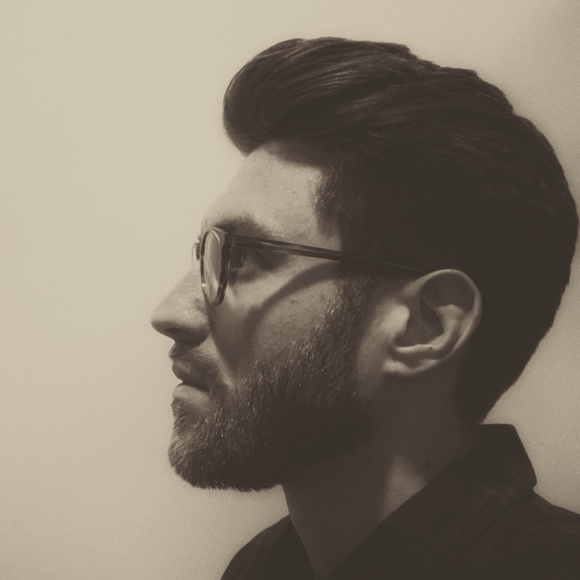 Profile Picture of Alex Link (@alink08) on Poshmark