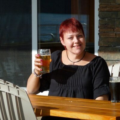 Profile Picture of Debbie Whatmore (@debbie_moose) on Twitter